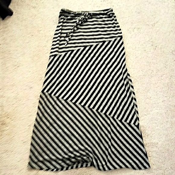 Seven7 Dresses & Skirts - Seven7 Drawstring Maxi Size small